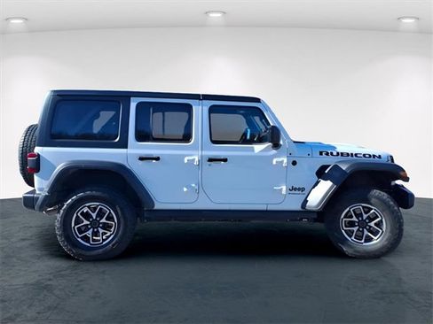 Used 2024 Jeep Wrangler Unlimited Rubicon image 22