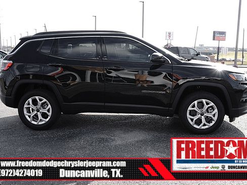 New 2026 Jeep Compass Latitude image 6