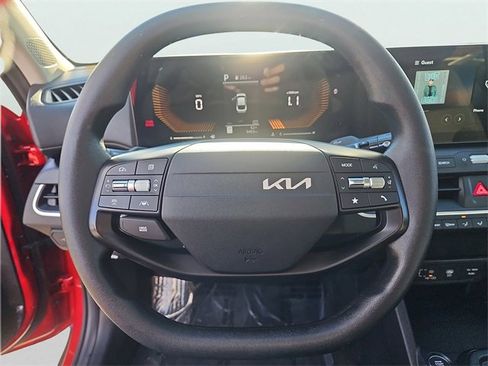 Certified 2025 Kia K4 LXS image 24