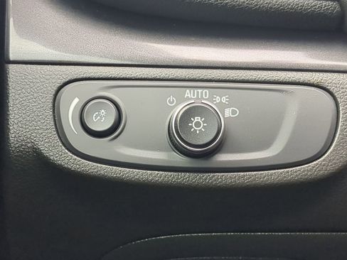 Used 2022 Buick Encore Preferred w/ Safety Package AWD/4WD image 20