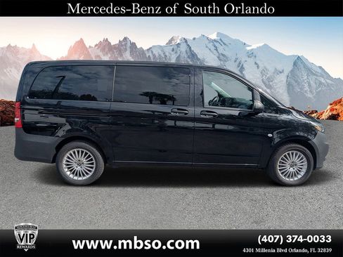 Used 2023 Mercedes-Benz Metris Passenger image 16