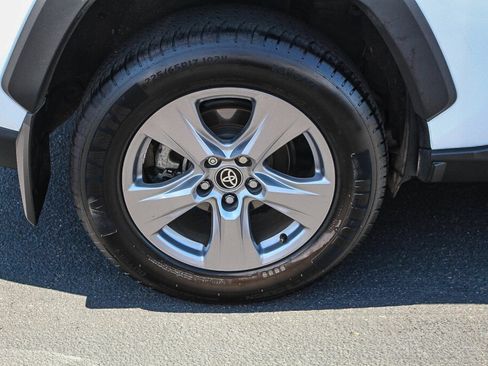 Certified 2025 Toyota RAV4 XLE w/ Convenience Package FWD image 30