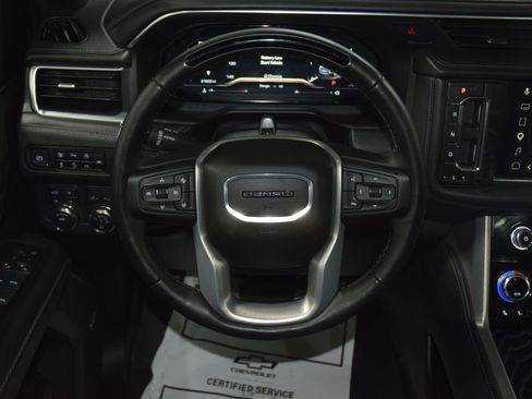 Used 2024 GMC Yukon XL Denali w/ Advanced Technology Package AWD/4WD image 37