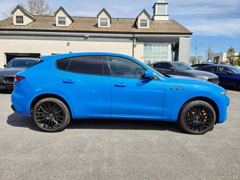Used 2022 Maserati Levante F Tributo AWD/4WD image 6