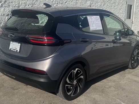 Used 2022 Chevrolet Bolt LT w/ Infotainment Package image 8
