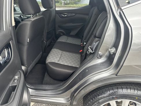 Used 2020 Nissan Rogue Sport SV image 20