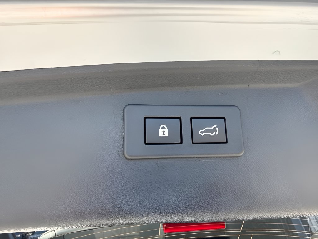 Used 2025 Subaru Outback Premium AWD/4WD image 26