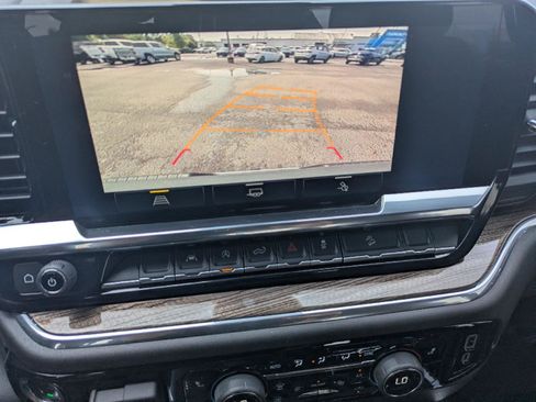 Used 2025 Chevrolet Silverado 1500 RST AWD/4WD image 19