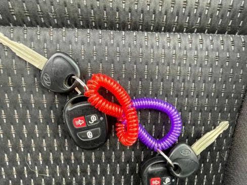 Used 2008 Hyundai Tiburon GS image 40