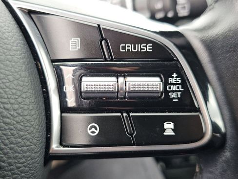 Used 2021 Kia Seltos SX w/ SX Sunroof Package image 11