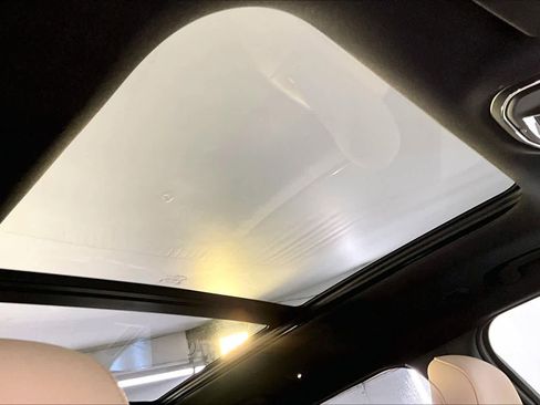 Used 2025 Jeep Grand Cherokee L Limited w/ Black Appearance Package AWD/4WD image 14