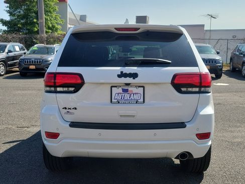 Used 2020 Jeep Grand Cherokee Altitude image 5