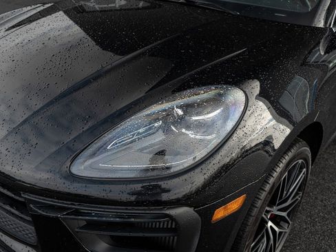 Used 2022 Porsche Macan S w/ Premium Package Plus image 9