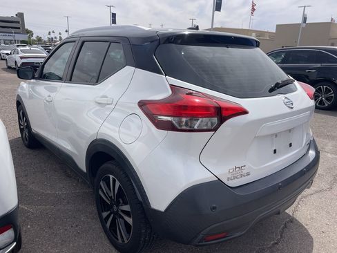 Used 2020 Nissan Kicks SV FWD image 7