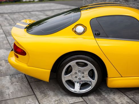 Used 2001 Dodge Viper GTS RWD image 21