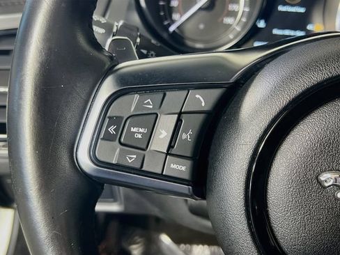 Used 2019 Jaguar F-TYPE Coupe RWD image 17