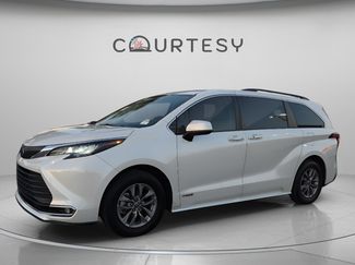 Used 2021 Toyota Sienna XLE video 1