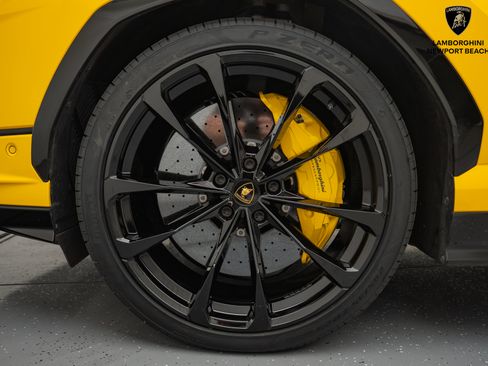 Used 2024 Lamborghini Urus S image 37