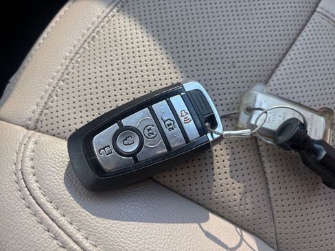 Used 2024 Ford Expedition Limited AWD/4WD image 22