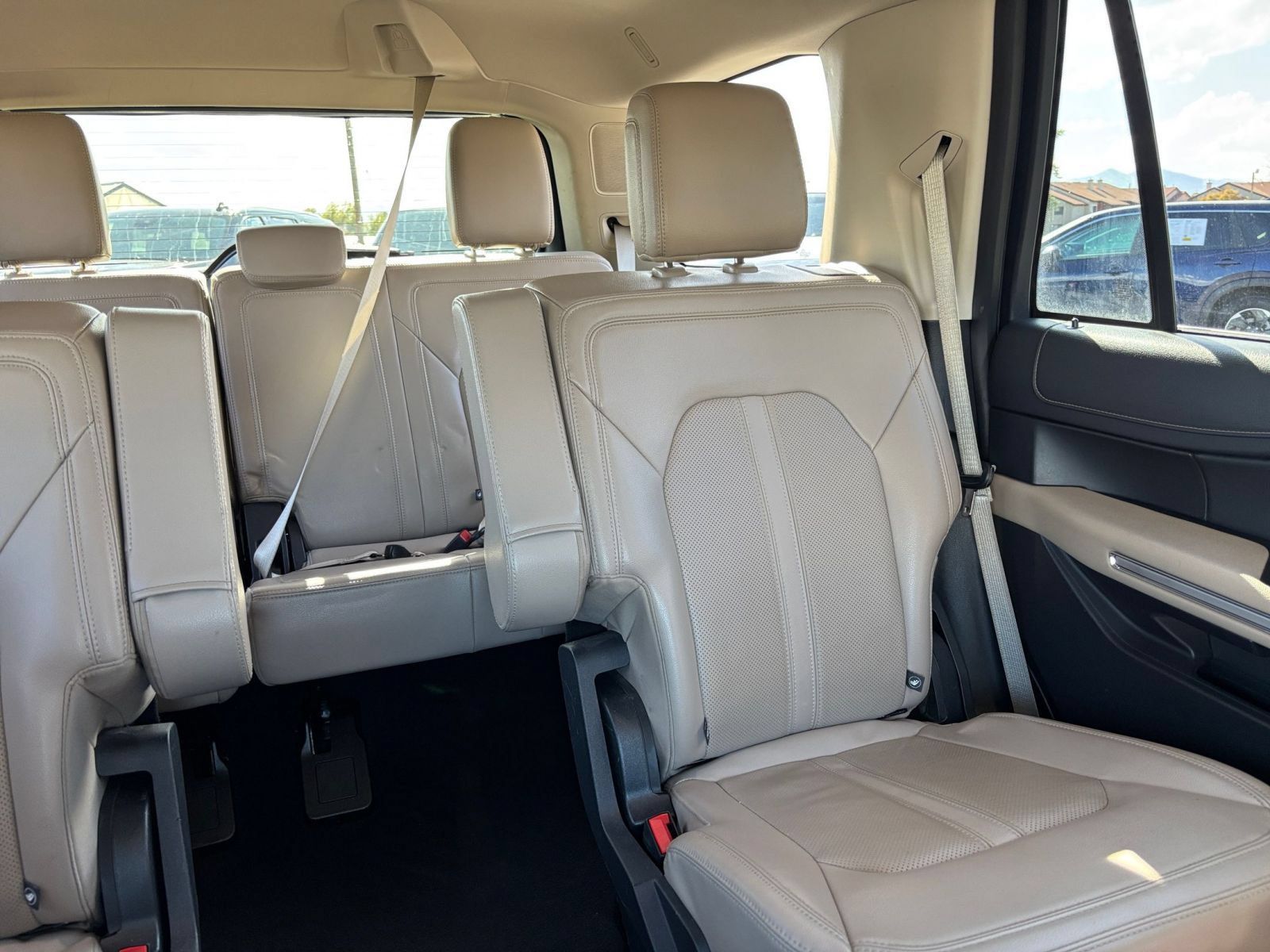 Used 2024 Ford Expedition Limited AWD/4WD image 41