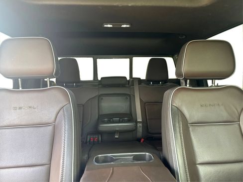 Used 2025 GMC Sierra 2500 Denali w/ Denali Reserve Package AWD/4WD image 15