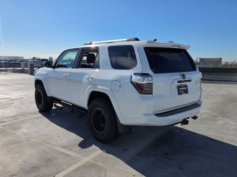 Used 2021 Toyota 4Runner SR5 RWD image 7