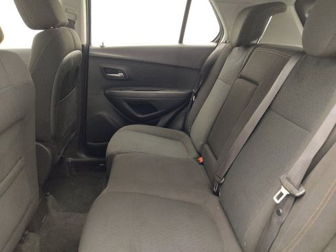 Used 2017 Chevrolet Trax LS AWD/4WD image 18