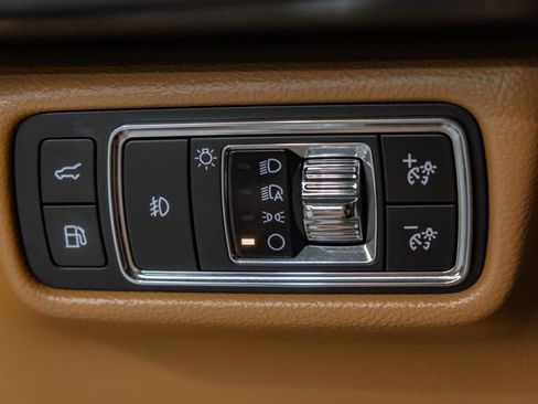 Used 2020 Lincoln Aviator Black Label Grand Touring w/ Class IV Trailer Tow Package image 28