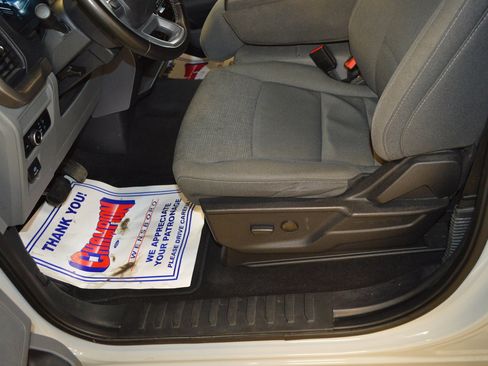 Used 2024 Ford F150 XLT image 15