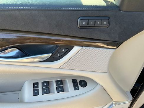 Used 2020 Cadillac Escalade ESV Luxury image 14