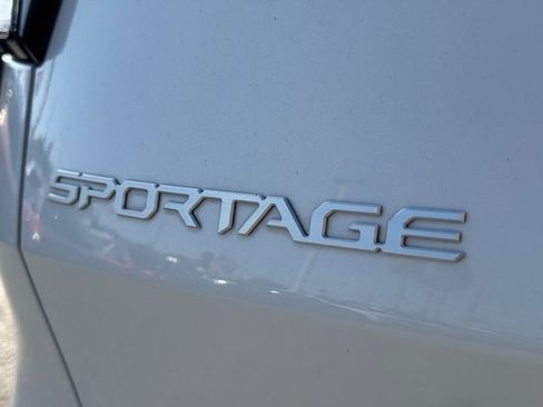 Certified 2024 Kia Sportage LX image 8