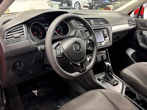 Used 2018 Volkswagen Tiguan S FWD image 19