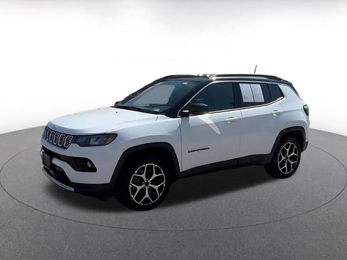 Used 2025 Jeep Compass Limited AWD/4WD image 9