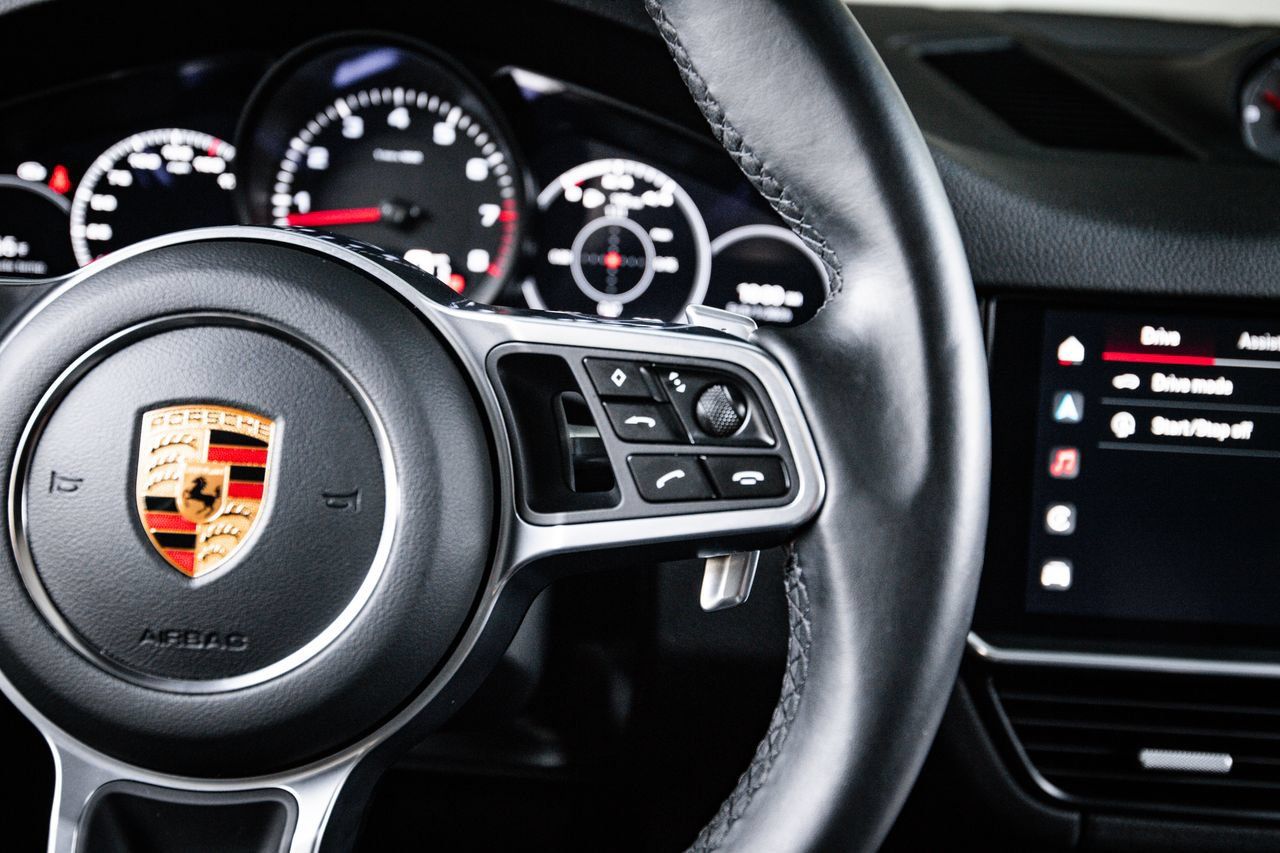 Certified 2023 Porsche Cayenne AWD/4WD image 16