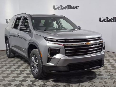 New 2026 Chevrolet Traverse LT image 1