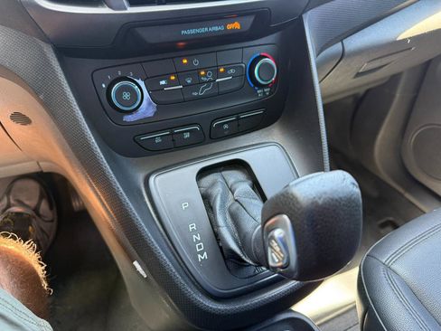 Used 2019 Ford Transit Connect XL FWD image 36