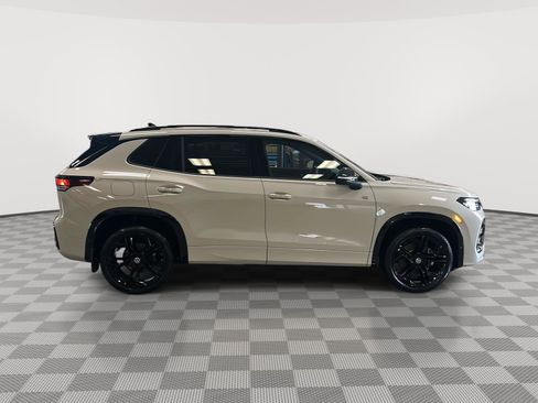 Used 2025 Volkswagen Tiguan SE R-Line AWD/4WD image 4