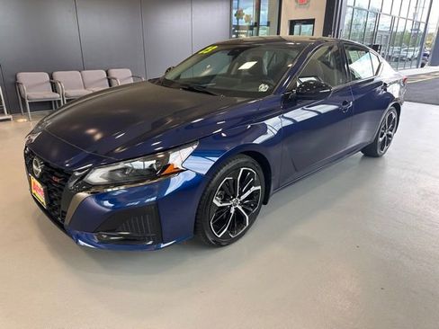 Certified 2023 Nissan Altima 2.5 SR w/ SR Premium Package image 1