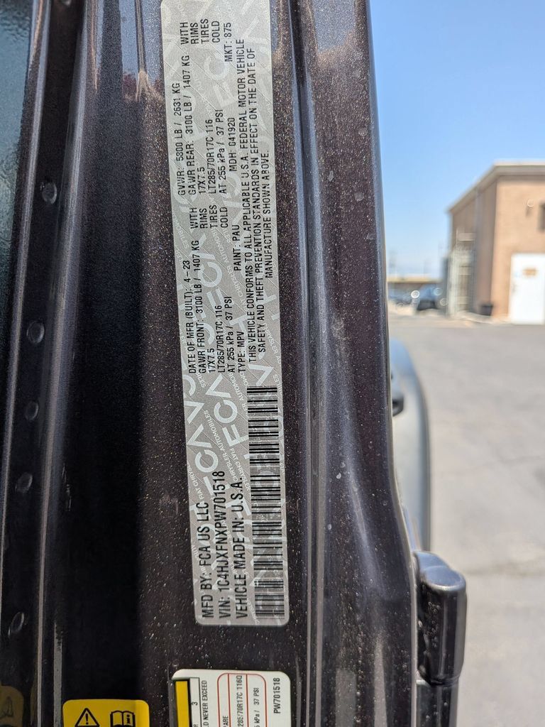 Used 2023 Jeep Wrangler Unlimited Rubicon AWD/4WD image 35