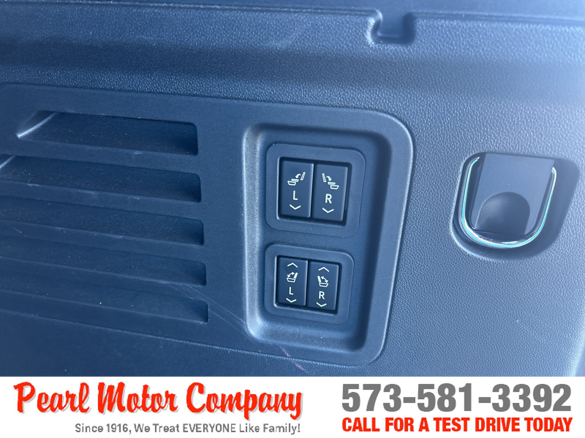 Used 2026 Buick Enclave Avenir w/ Super Cruise Package AWD/4WD image 27