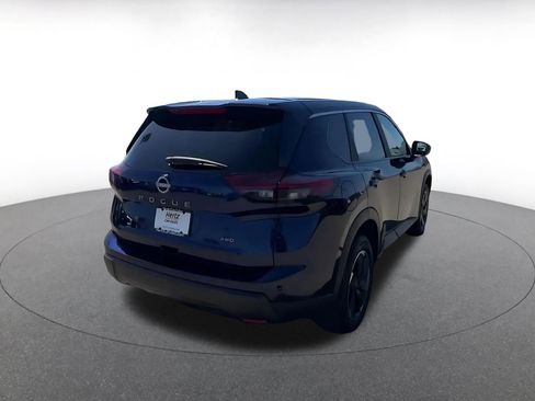 Used 2025 Nissan Rogue SV AWD/4WD image 14