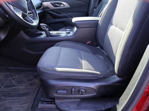 Used 2023 Chevrolet Traverse LT w/ LPO, Floor Liner Package AWD/4WD image 10