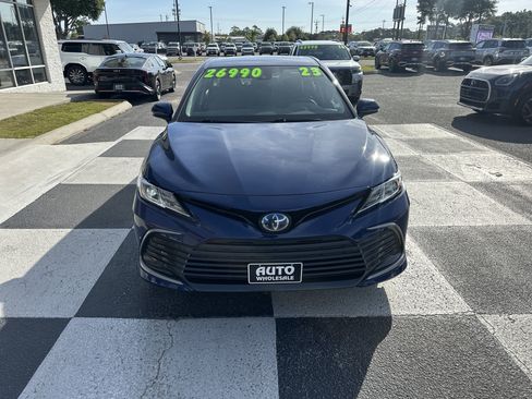 Used 2023 Toyota Camry LE FWD image 2