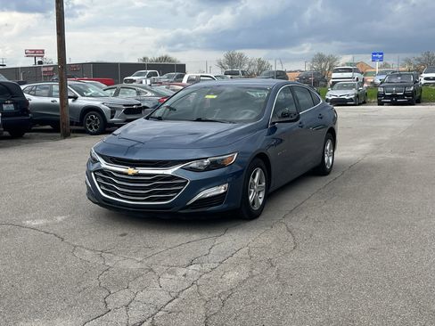 Used 2024 Chevrolet Malibu LS image 3