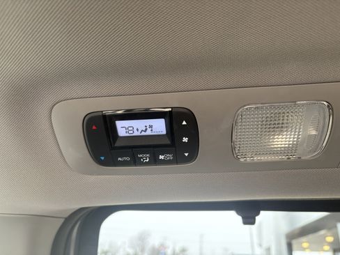 Used 2015 Honda Odyssey Touring Elite image 13