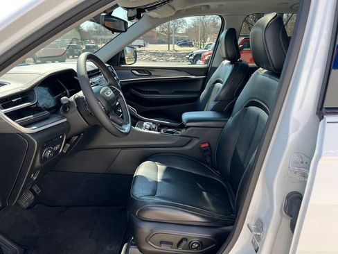 Used 2022 Jeep Grand Cherokee Limited 4xe image 4