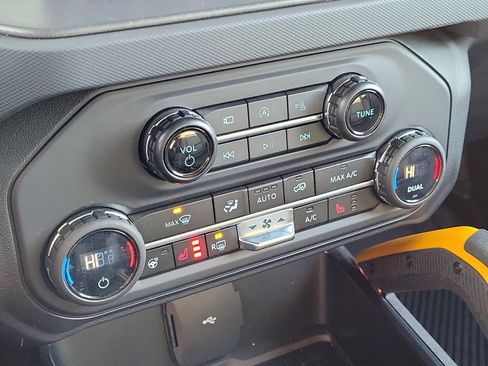 Used 2024 Ford Bronco Badlands image 27