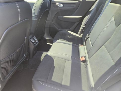 Used 2023 Volvo XC40 Recharge Ultimate AWD/4WD image 15