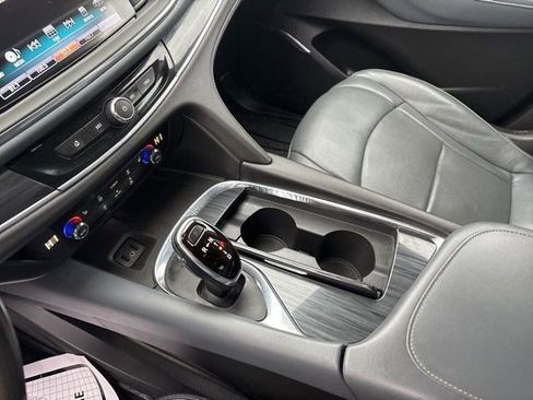 Used 2019 Buick Enclave Essence image 24