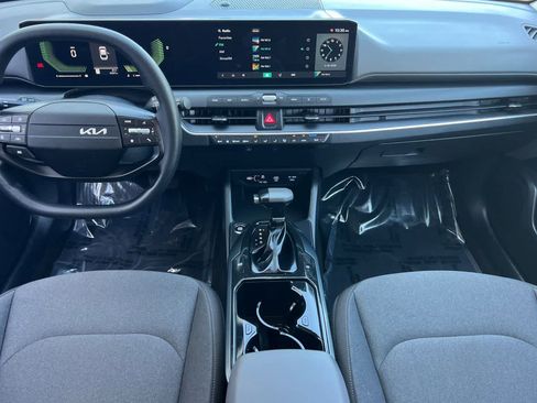 Used 2025 Kia K4 LXS image 4
